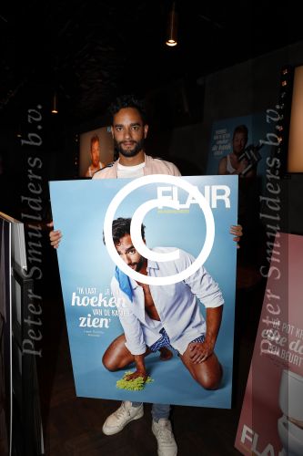 Amsterdam 5 september 2017 
Leonieke Borghuis ( hoofdredactrice Flair) presenteert kalendar. Wiliam Rutten heeft de fotos gemaakt. presentatie is in Martins sportclub. Freek Bartels