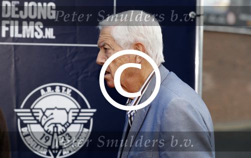Apeldoorn 2 september 2017
Premiere Spaak in Omnisport . De hoofdrollen worden oa gespeeld door Tim Douwsma Aart Staartjes en Saskia Elise. Steven de Jong is de producent. Frits Bolkesteijn krijgt het eerste boek
