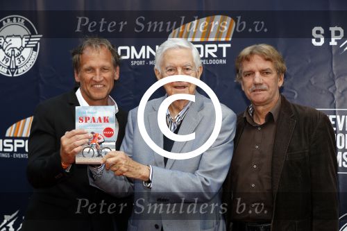 Apeldoorn 2 september 2017
Premiere Spaak in Omnisport . De hoofdrollen worden oa gespeeld door Tim Douwsma Aart Staartjes en Saskia Elise. Steven de Jong is de producent. Frits Bolkesteijn krijgt het eerste boek