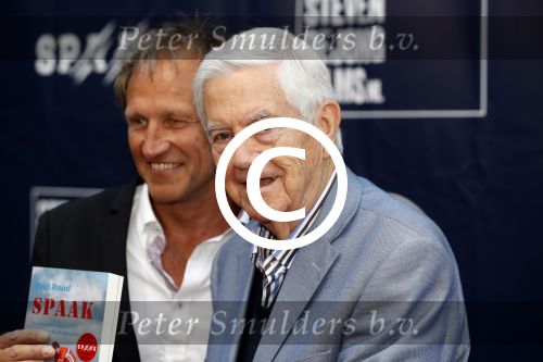 Apeldoorn 2 september 2017
Premiere Spaak in Omnisport . De hoofdrollen worden oa gespeeld door Tim Douwsma Aart Staartjes en Saskia Elise. Steven de Jong is de producent. Frits Bolkesteijn krijgt het eerste boek