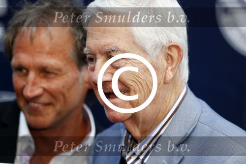 Apeldoorn 2 september 2017
Premiere Spaak in Omnisport . De hoofdrollen worden oa gespeeld door Tim Douwsma Aart Staartjes en Saskia Elise. Steven de Jong is de producent. Frits Bolkesteijn krijgt het eerste boek