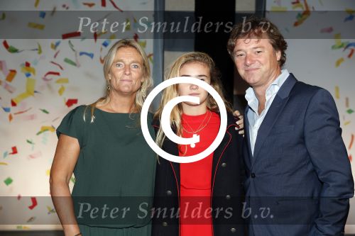 Amsterdam 19 september 2017 
Opening Hudsons Bay door Doutzen Kroes en Winnie Harlow. Chantal Janzen presenteert het programma. Frits Sissing met vrouw en dochter
