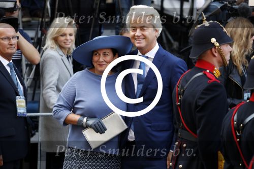 Den Haag 19 september 2017
Geert Wilders met zijn vrouw en beveiliging tijdens prinsjesdag op het binnenhof