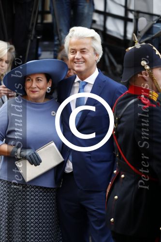 Den Haag 19 september 2017
Geert Wilders met zijn vrouw en beveiliging tijdens prinsjesdag op het binnenhof