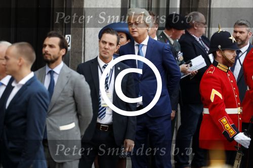 Den Haag 19 september 2017
Geert Wilders met zijn vrouw en beveiliging tijdens prinsjesdag op het binnenhof