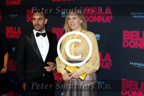 Amsterdam 11 september 2017
Premiere Bella Donna\'s in pathe arena. Hadewych Minis met man