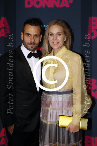 Amsterdam 11 september 2017
Premiere Bella Donna\'s in pathe arena. Hadewych Minis met man