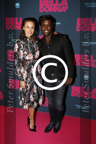 Amsterdam 11 september 2017
Premiere Bella Donna\'s in pathe arena. Holly Brood met een kennis