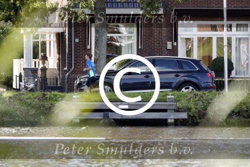 Amsterdam 15 en 17 september 2017
Humberto Tan zijn auto staat voor zijn huis.