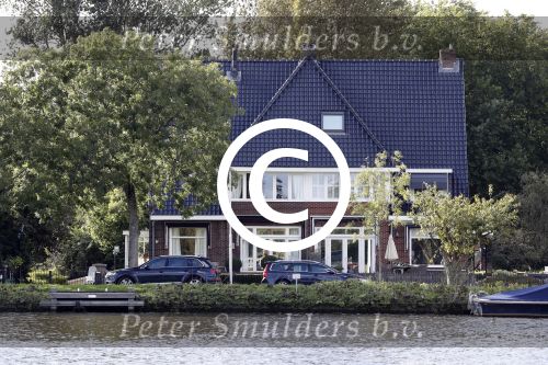 Amsterdam 15 en 17 september 2017
Humberto Tan zijn auto staat voor zijn huis.