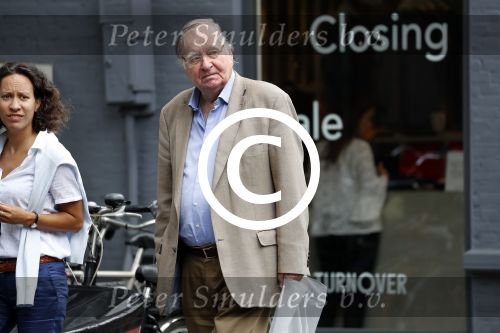 Amsterdam 22 juli 2017  
Huub Osterhuis op de cornelis schuytstraat