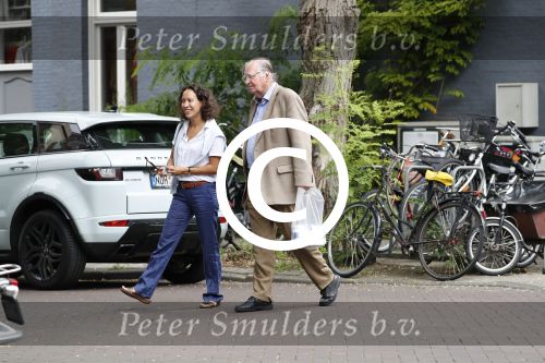 Amsterdam 22 juli 2017  
Huub Osterhuis op de cornelis schuytstraat