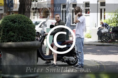 Amsterdam 21 juli 2017
Jamai Loman met zijn vriend Michael Muller op hun vespa scooter