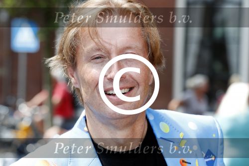 Leiden 7 juli 2017
Zanger Wesley Klein trouwt met de liefde van zijn leven Nelly! Naast zoontje Wesley en dochter Jailey in stadhuis Leiden. jan paparazzi