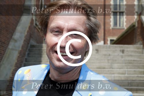 Leiden 7 juli 2017
Zanger Wesley Klein trouwt met de liefde van zijn leven Nelly! Naast zoontje Wesley en dochter Jailey in stadhuis Leiden. jan paparazzi
