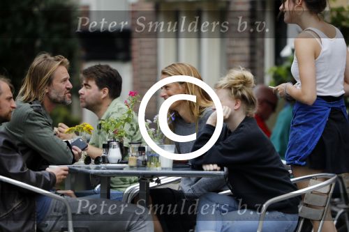 Amsterdam 11 juli 2017 
Jasper Krabbe met zijn nieuwe vriendin ANNEMARIEKE VAN DRIMMELEN