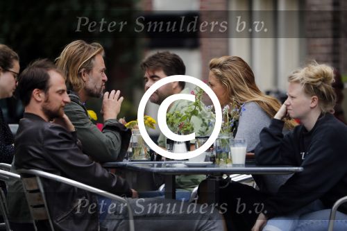 Amsterdam 11 juli 2017 
Jasper Krabbe met zijn nieuwe vriendin ANNEMARIEKE VAN DRIMMELEN