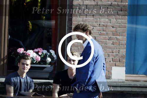 Leiden 2 juli 2017 
Jochem Myjer en zijn vriendin Marloes Novan vieren de 40e verjaardag van Jochem met familie en vrienden.