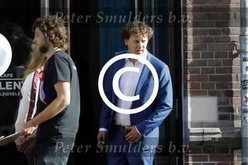Leiden 2 juli 2017 
Jochem Myjer en zijn vriendin Marloes Novan vieren de 40e verjaardag van Jochem met familie en vrienden.