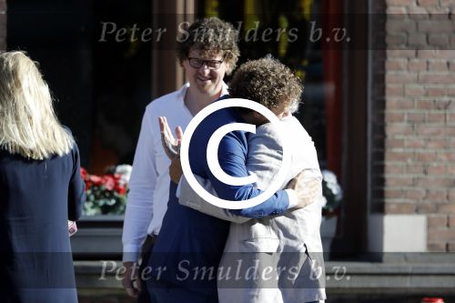 Leiden 2 juli 2017 
Jochem Myjer en zijn vriendin Marloes Novan vieren de 40e verjaardag van Jochem met familie en vrienden.