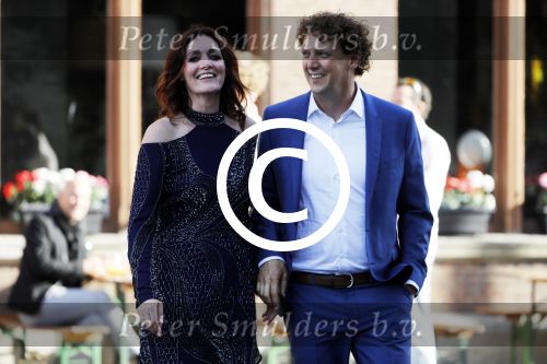 Leiden 2 juli 2017 
Jochem Myjer en zijn vriendin Marloes Novan vieren de 40e verjaardag van Jochem met familie en vrienden.