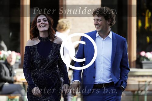 Leiden 2 juli 2017 
Jochem Myjer en zijn vriendin Marloes Novan vieren de 40e verjaardag van Jochem met familie en vrienden.