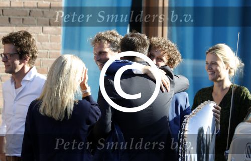 Leiden 2 juli 2017 
Jochem Myjer en zijn vriendin Marloes Novan vieren de 40e verjaardag van Jochem met familie en vrienden.