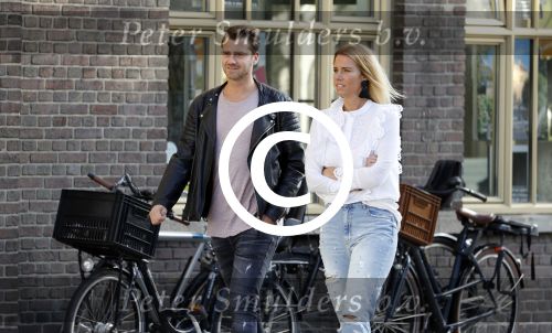 Leiden 2 juli 2017 
Jochem Myjer en zijn vriendin Marloes Novan vieren de 40e verjaardag van Jochem met familie en vrienden.