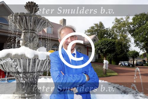 Eindhoevn 7 juli 2017
Clipopnames bij Johan Vlemmix in de tuin en een binnen kijken bij in zijn huis.