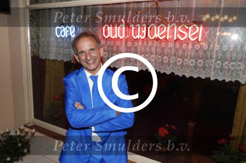 Eindhoevn 7 juli 2017
Clipopnames bij Johan Vlemmix in de tuin en een binnen kijken bij in zijn huis.