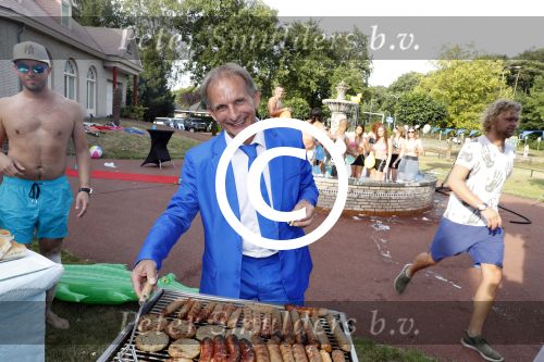 Eindhoevn 7 juli 2017
Clipopnames bij Johan Vlemmix in de tuin en een binnen kijken bij in zijn huis.