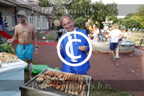 Eindhoevn 7 juli 2017
Clipopnames bij Johan Vlemmix in de tuin en een binnen kijken bij in zijn huis.