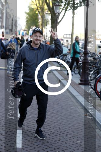 Amsterdam 3 september 2017  
ALS Cityswim in de amsterdamse grachten. Johnny de Mol jr en Rick Brandsteder zemmen met Ralph en Carlijn de Vies en hun kinderen  zoon Daniel en  hun dochter