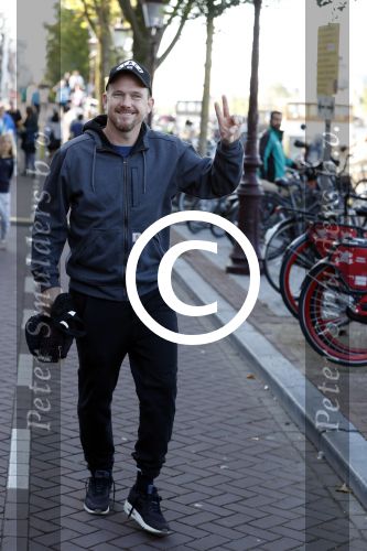 Amsterdam 3 september 2017  
ALS Cityswim in de amsterdamse grachten. Johnny de Mol jr en Rick Brandsteder zemmen met Ralph en Carlijn de Vies en hun kinderen  zoon Daniel en  hun dochter