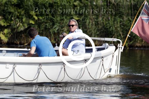 Amsterdam / Ouderkerk aan de Amstel 21 juli 2017
Jort Kelder en Mark Rutte varen met sloep/boot van Jort over de Amstel.