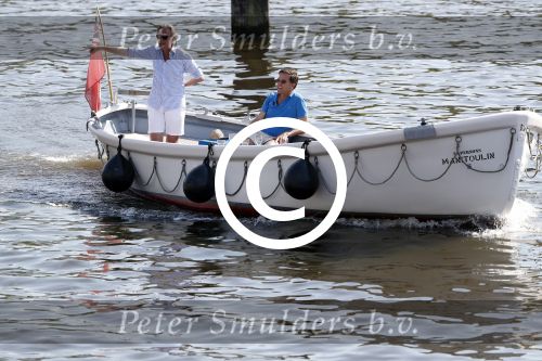 Amsterdam / Ouderkerk aan de Amstel 21 juli 2017
Jort Kelder en Mark Rutte varen met sloep/boot van Jort over de Amstel.