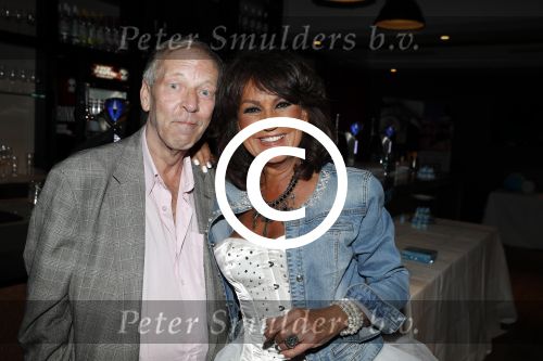 Best 9 juli 2017
40 jaar Luv met Marga Scheide Ria Thielsch en Jose Hoebee . Het feest werd gevierd bij Quattre Bras