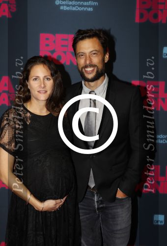 Amsterdam 11 september 2017
Premiere Bella Donna\'s in pathe arena. Kaja Wolfers met zwangere vriendin