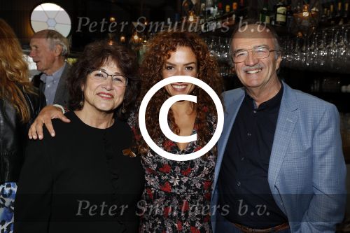 Amsterdam 14 september 2017
Presentatie nieuwe produkten return to sender met Katja Schuurman. Hannah Verboom presenteert het gebeuren. Verder aanwezig de ouders van Katja Birgit Schuurman met Arne Toonen Thijs Romer Sammie en Freek  van Noortwijk