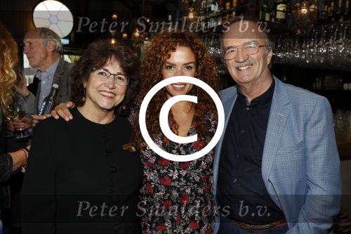 Amsterdam 14 september 2017
Presentatie nieuwe produkten return to sender met Katja Schuurman. Hannah Verboom presenteert het gebeuren. Verder aanwezig de ouders van Katja Birgit Schuurman met Arne Toonen Thijs Romer Sammie en Freek  van Noortwijk