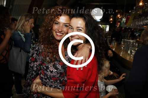 Amsterdam 14 september 2017
Presentatie nieuwe produkten return to sender met Katja Schuurman. Hannah Verboom presenteert het gebeuren. Verder aanwezig de ouders van Katja Birgit Schuurman met Arne Toonen Thijs Romer Sammie en Freek  van Noortwijk