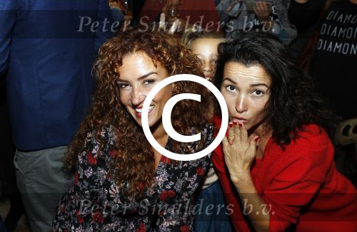 Amsterdam 14 september 2017
Presentatie nieuwe produkten return to sender met Katja Schuurman. Hannah Verboom presenteert het gebeuren. Verder aanwezig de ouders van Katja Birgit Schuurman met Arne Toonen Thijs Romer Sammie en Freek  van Noortwijk