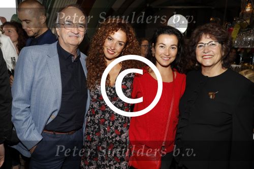 Amsterdam 14 september 2017
Presentatie nieuwe produkten return to sender met Katja Schuurman. Hannah Verboom presenteert het gebeuren. Verder aanwezig de ouders van Katja Birgit Schuurman met Arne Toonen Thijs Romer Sammie en Freek  van Noortwijk
