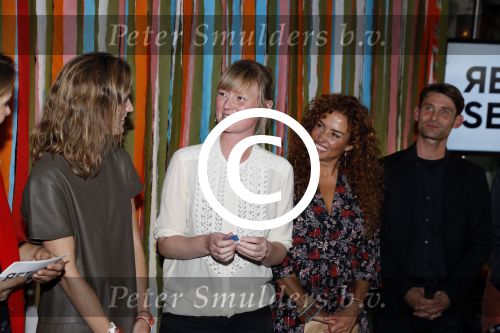 Amsterdam 14 september 2017
Presentatie nieuwe produkten return to sender met Katja Schuurman. Hannah Verboom presenteert het gebeuren. Verder aanwezig de ouders van Katja Birgit Schuurman met Arne Toonen Thijs Romer Sammie en Freek  van Noortwijk