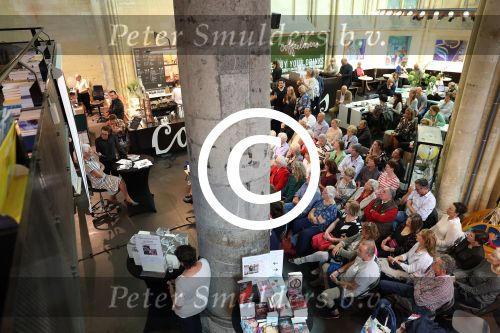 Maastricht, 9 September 2017
Uitreiking boek van Loek Kessels (Schrijf het maar aan Mona, in het weekblad Story) met de titel \