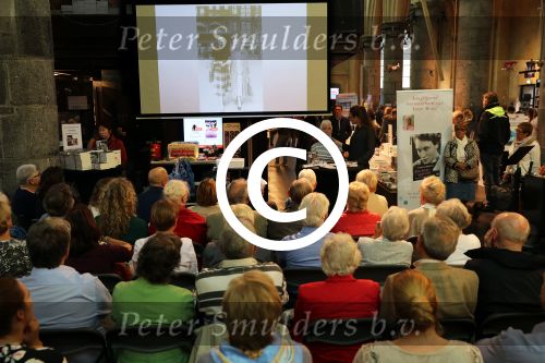 Maastricht, 9 September 2017
Uitreiking boek van Loek Kessels (Schrijf het maar aan Mona, in het weekblad Story) met de titel \