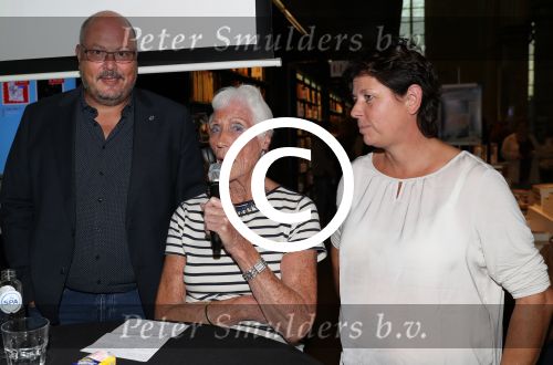 Maastricht, 9 September 2017
Uitreiking boek van Loek Kessels (Schrijf het maar aan Mona, in het weekblad Story) met de titel \