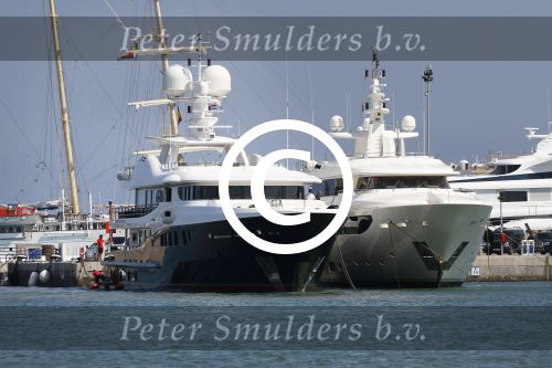 ibiza 27 juli 2015
Het yacht / boot van Marcel Boekhoorn de deniki ( vernoemd naar zijn dochters Denise Nicole en Kim) in de haven van ibiza