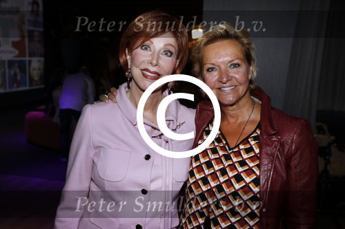 Utrecht 8 september 2017
Tineke Schouten 35 jaar in het vak. Mariska v Kolck met Marijke Helwegen