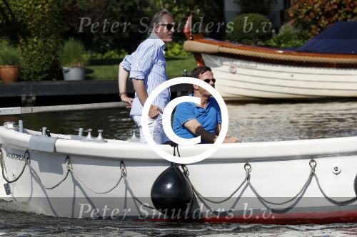 Amsterdam / Ouderkerk aan de Amstel 21 juli 2017
Jort Kelder en Mark Rutte varen met sloep/boot van Jort over de Amstel.